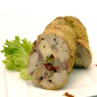 Pollo-Arrollado-Salado-en-bandeja