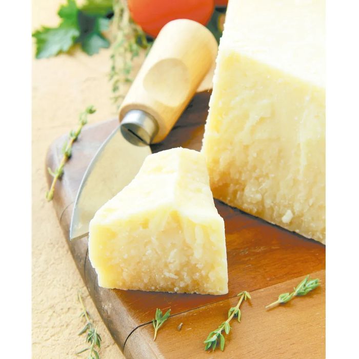 Queso-grana-tipo-parmesano-GRANJA-NATURALIA-x-kg Queso-grana-tipo-parmesano-GRANJA-NATURALIA-x-kg