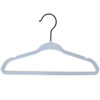 Percha-aterciopelada-para-niños-color-celeste