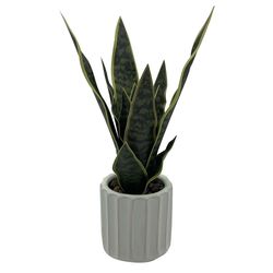 Planta-artificial-con-maceta-verde