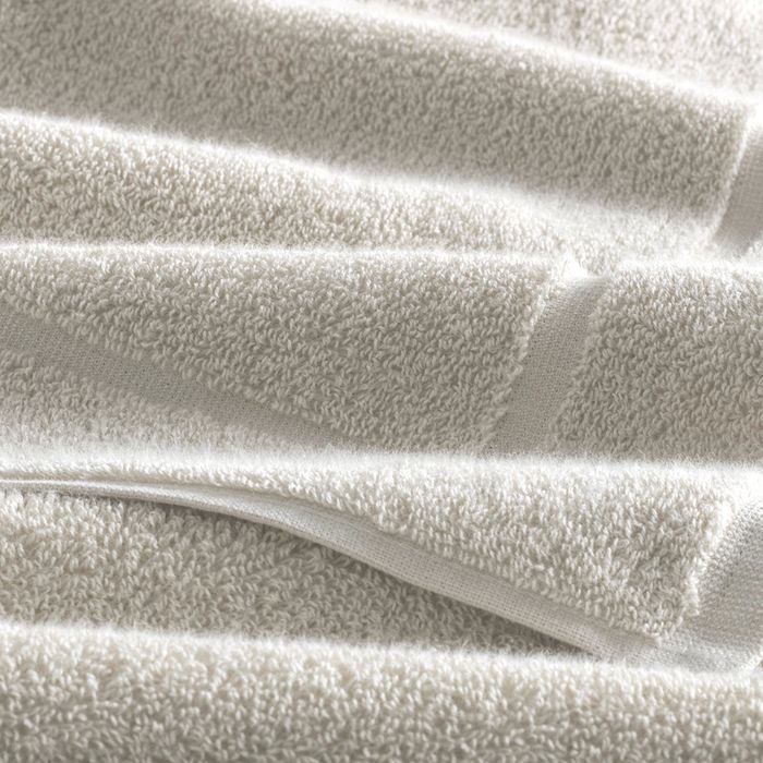 Toalla-para-pies-48x70-cm-Linea-Juliet-color-beige Toalla-para-pies-48x70-cm-Linea-Juliet-color-beige