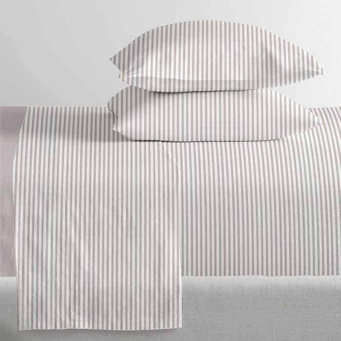 Juego-de-sabanas-HOME-Queen-Microfibra-a-rayas-beige
